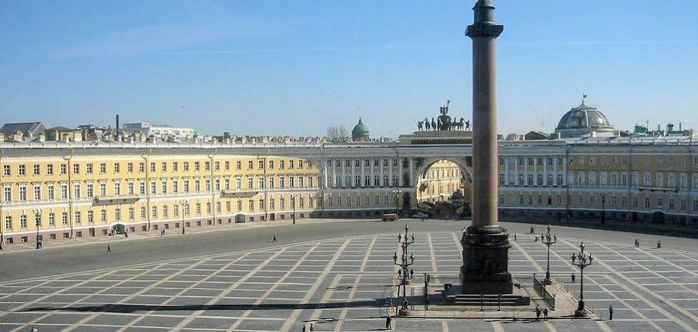 Simple Hotell Sankt Petersburg Exteriör bild